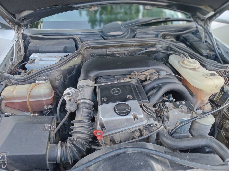 Продається Wercedes-Bens w124. Мотор 2.5.Корoбка механіка
