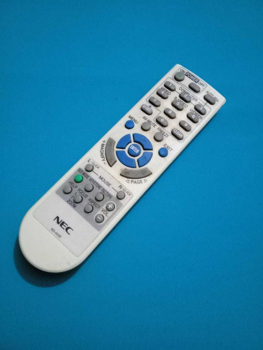 Projetor NEC NP115 DLP – Liga e funciona, necessita lâmpada nova