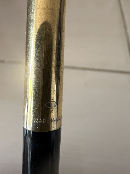 Esferografica parker ouro de 14 kilates.