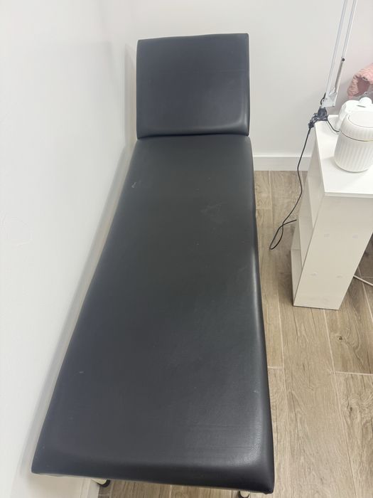 Vendo marquesa preta
