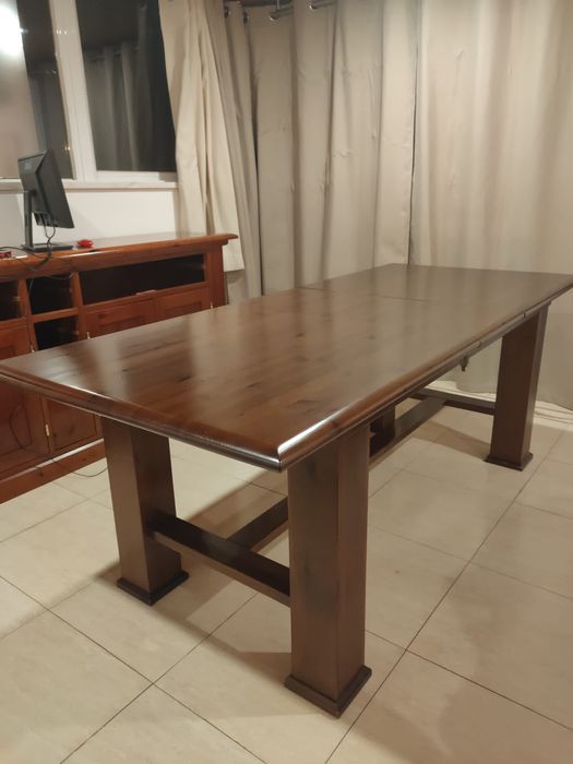Conjunto mesa e cadeiras