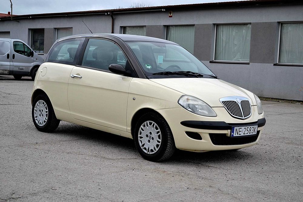 Lancia Ypsilon