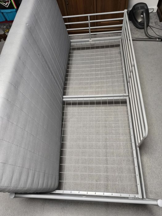Łozka metalowe ikea