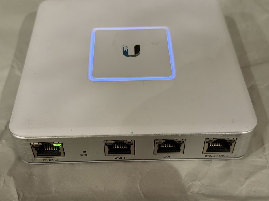 Unifi security gateway