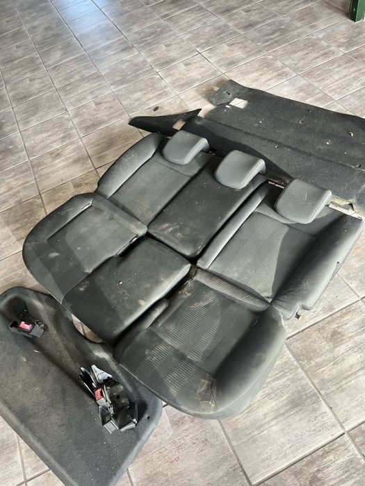 Bancos traseiros e chapeleira clio 3