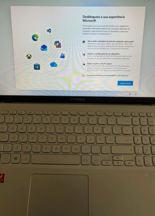 ASUS Vivobook 15
