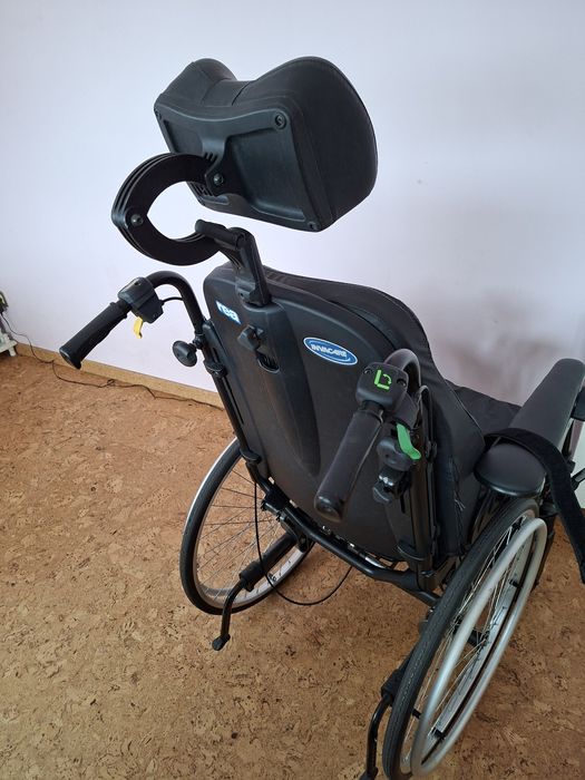 Cadeira de rodas articulada Rea Dahlia 30