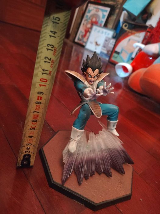 Figura Dragon Ball Z - Vegeta Galick Gun (Saga Saiyan)