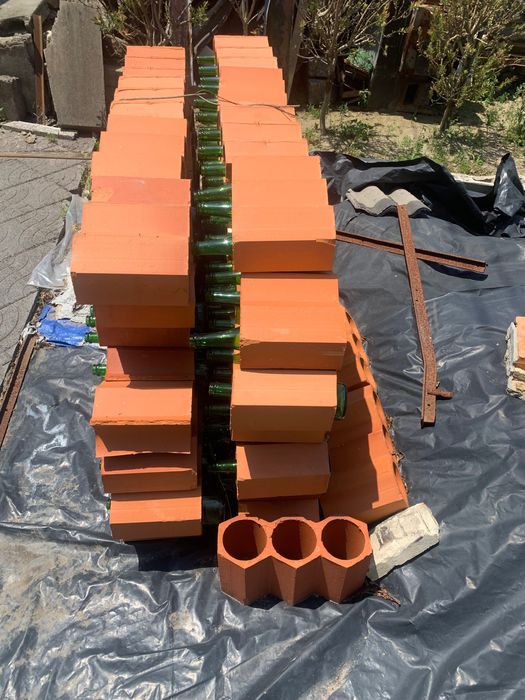 Garrafeira com tijolo de barro