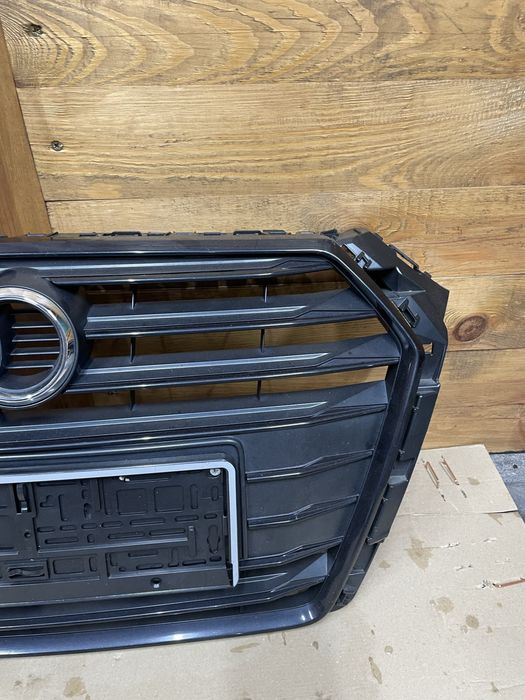 Решітка радіатора Audi A4 B9 16-19 Sline