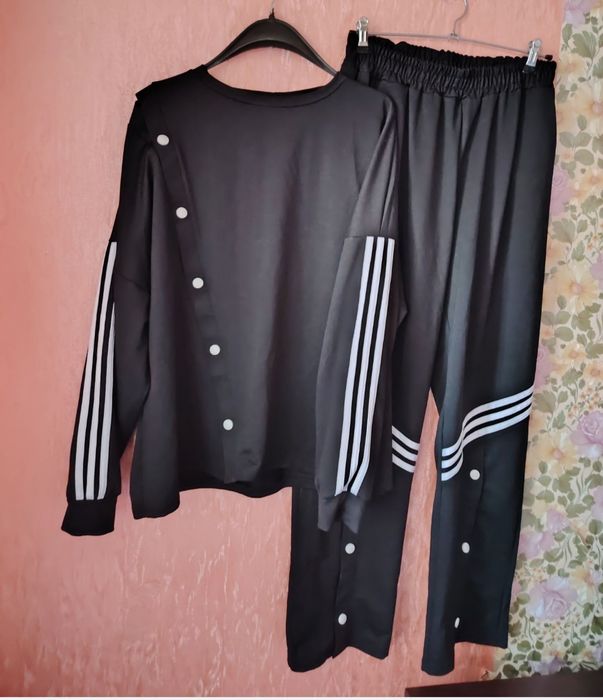 Спортивный костюм трикотаж с лампасами и кнопками 52-54р XXL