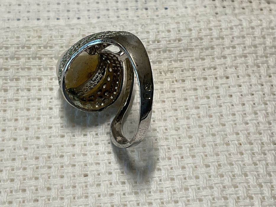 Artigos em prata, colar, pulseiras, anel com pérola