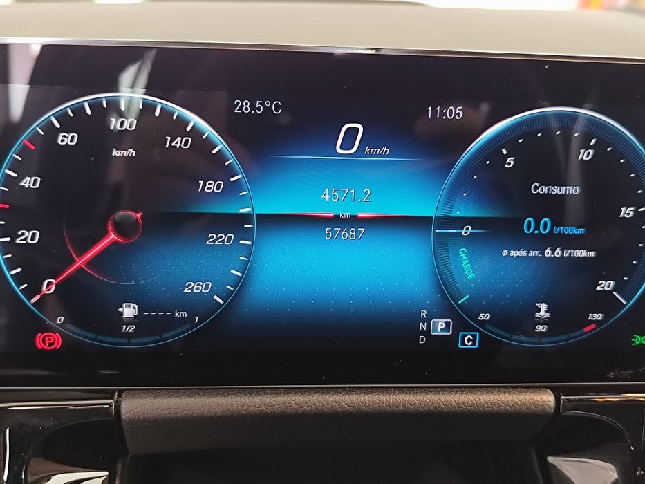 Mercedes Benz GLA 220