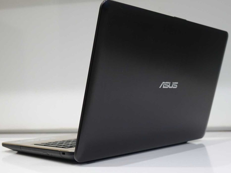 Ноутбук ASUS F540L 15.6 i5 4gb 500gb Nvidia 920M 2gb Матриця і акб OK
