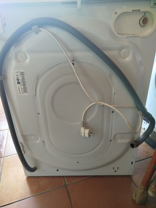 Máquina de lavar roupa Indesit 8kg