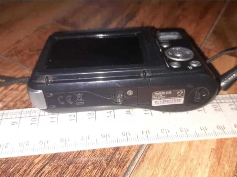 Фотоапарат Samsung  ES28 все коректно працює