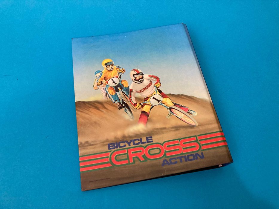 Capa / Dossier Escolar de Argolas Bicycle Cross Action Ambar Anos 80