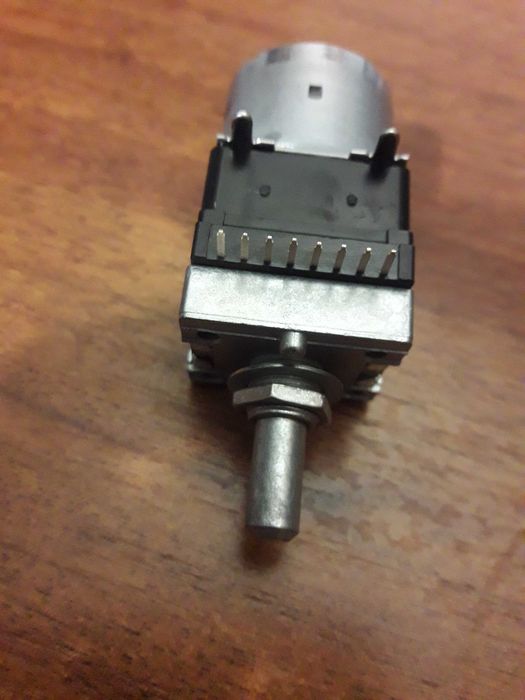 Регулятор  -ALPS . моторизированный 50к.-100к. .с буквой А-В