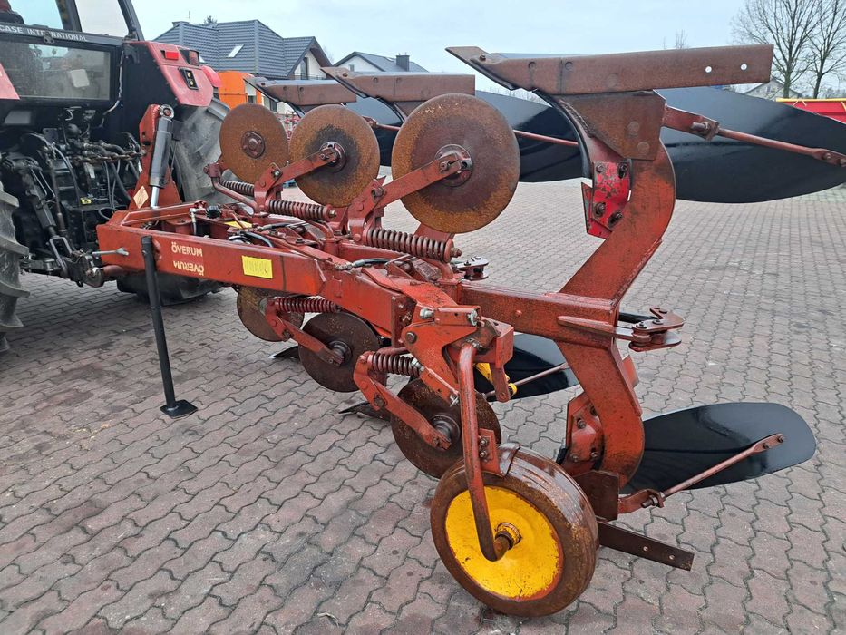 Plugi obrotowe trzy skibowe Overum Kverneland