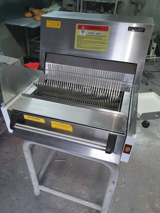 Krajalnica do chleba firmy Lozamet. Kilka sztuk