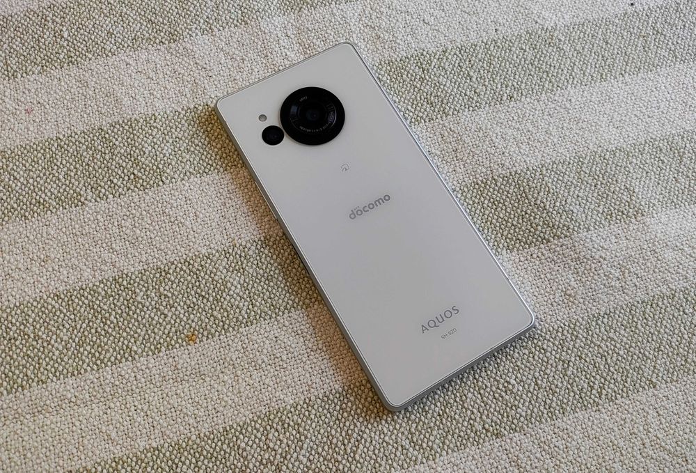 Игровой смартфон Sharp SH52D с мощным процессором Snap8Gen2, 2sim IP68