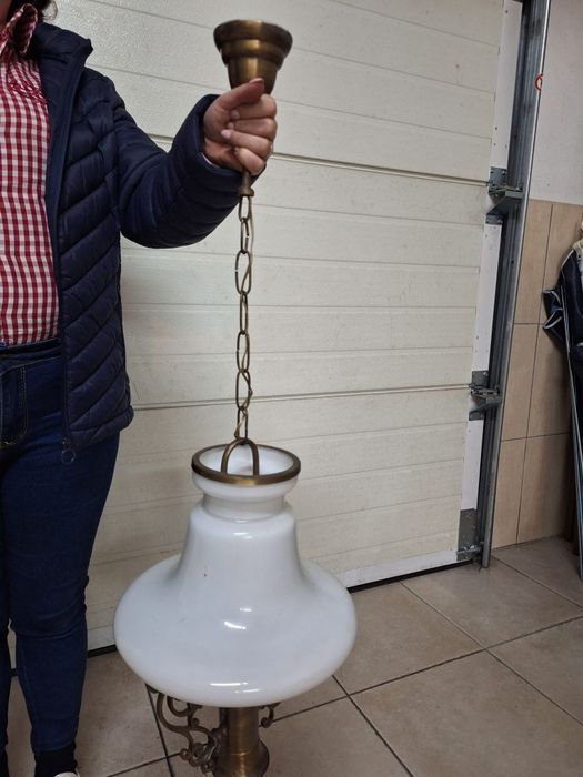 2 candeeiros de estilo antigo de teto em bom estado