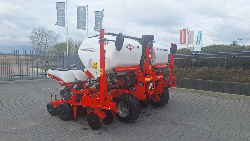 Siewnik punktowy pneumatyczny Kuhn Maxima 3 TS 6-rzędowy