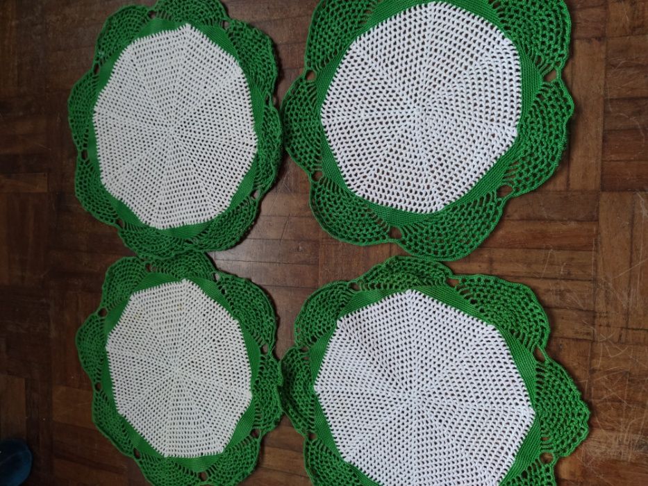 Naperons em renda de crochet redondos (4)