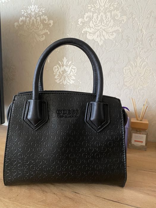 Сумка  GUESS Factory Lehi Satchel