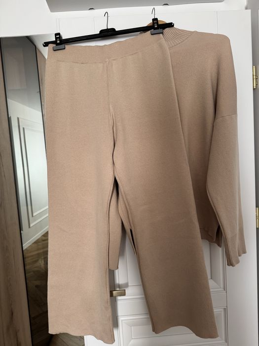 Затишний та стильний костюм