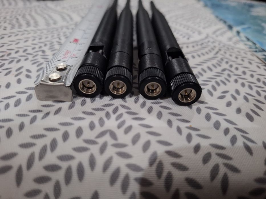 Anteny 2,4Ghz dookolna, 19,5cm SMA 4szt