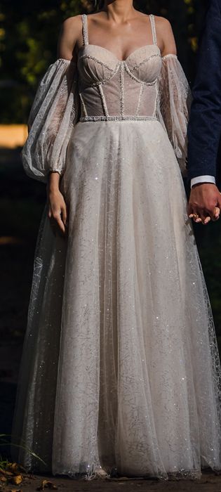 Suknia ślubna brokatowa gorsetowa