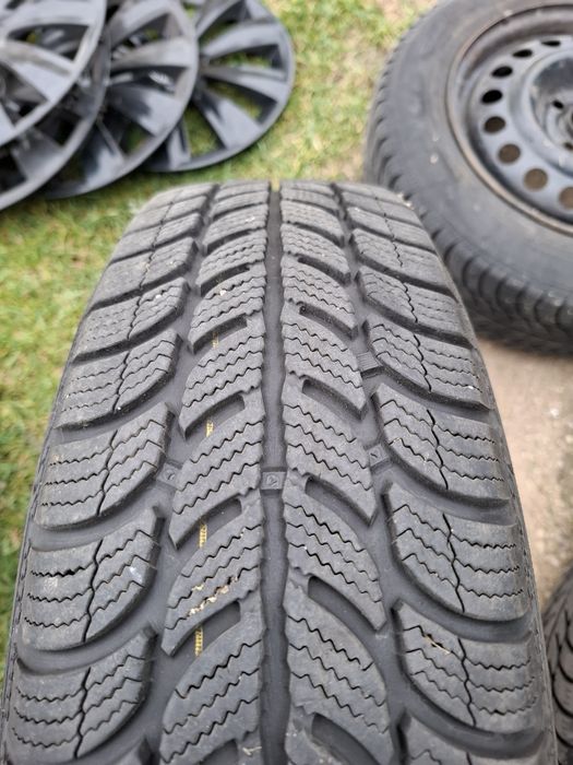Felgi stalowe 14" 4x100 z oponami zimowymi