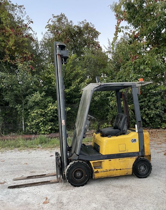 Empilhador OM 1500kgs