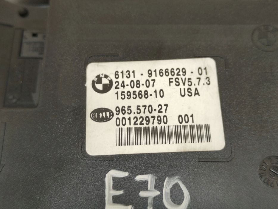 bmw x5 e70 lampka wnetrza podsufitki czarna 9166629