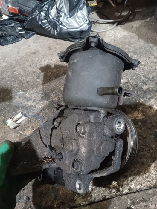 Насос гидроусилителя Subaru Forester SF EJ20 1997-2002 г.в