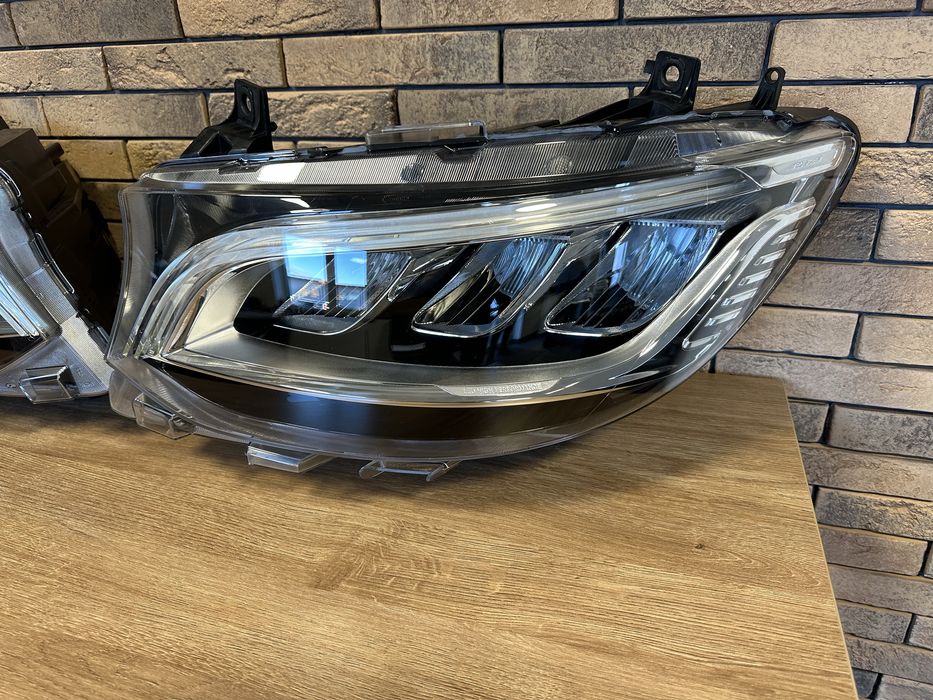 Фари передні Ледові Mercedes Sprinter 907 Спрінтер фара лед