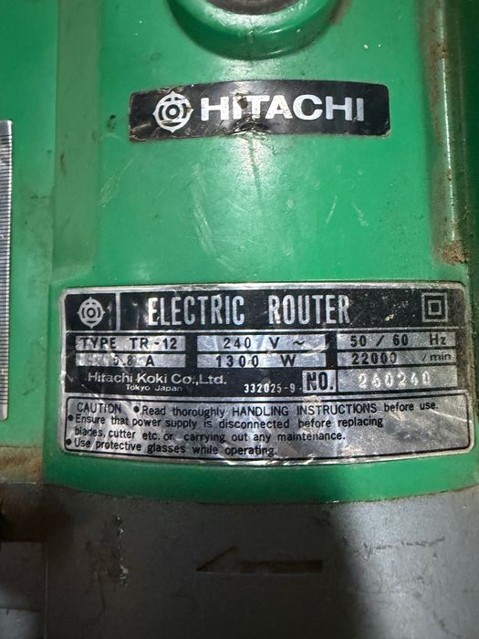 Frezarka Hitachi TR-12