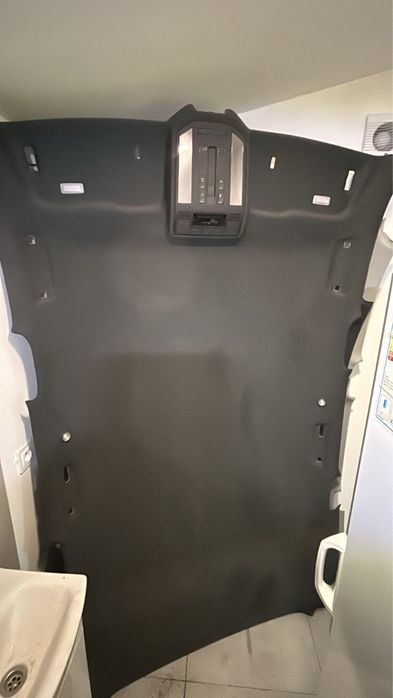 Потолок чорний, елементи салону Touareg CR R-line