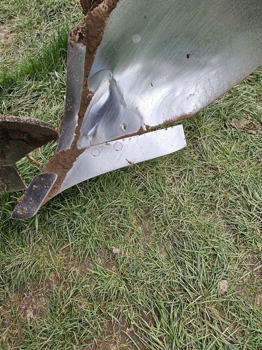 Pług obrotowy 3+1 Bonnel