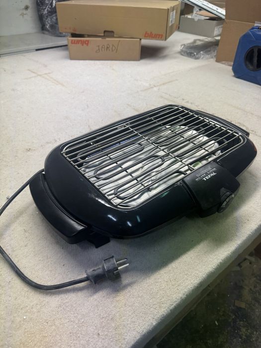 Tegal grill elektryczny 1860 serie 1 jak nowy