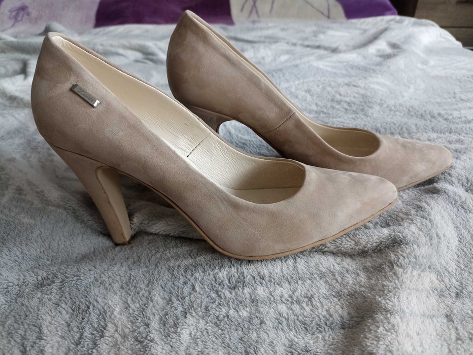 nubukowe czółenka na szpilce Zapato 39