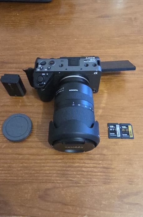 [Sem uso] Sony Fx30 + Tamron 17-70mm 2.8 + 2 SD Lexar gold and silver 128gb