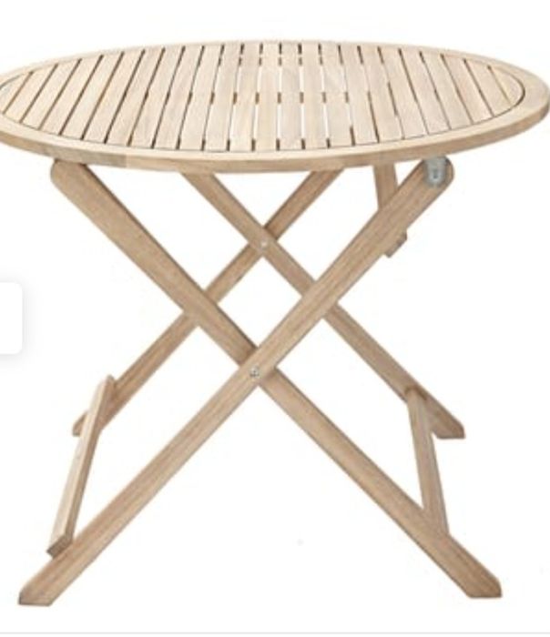 Mesa  com duas cadeiras em madeira