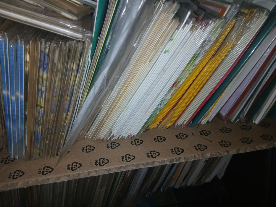 Lote 1300 postal Nao circulado novos por 250 €