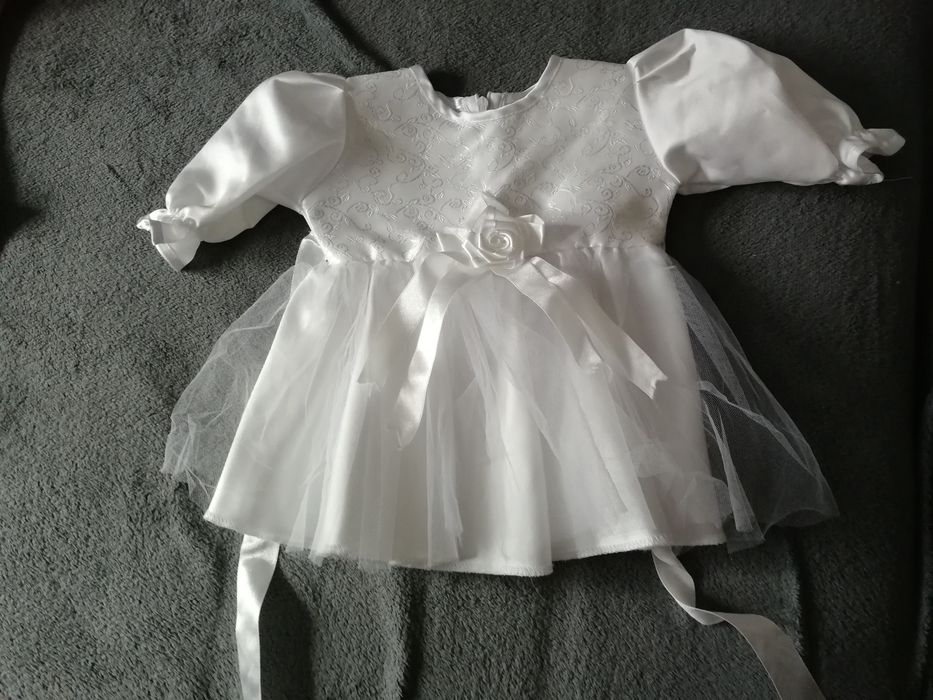 Sukienka do chrztu