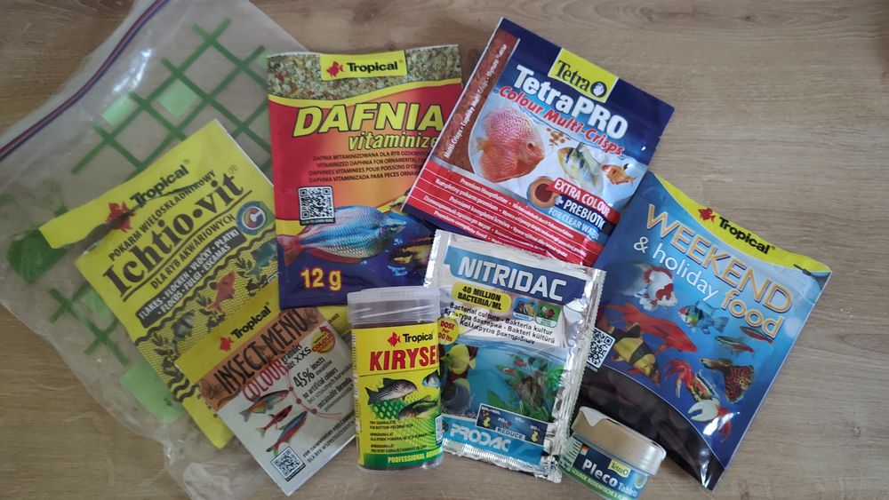 Zestaw pokarmu dla ryb