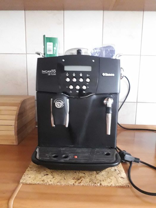 Ekspres do kawy Saeco Incanto de Luxe - kawa w ziarnach + kawa mielona