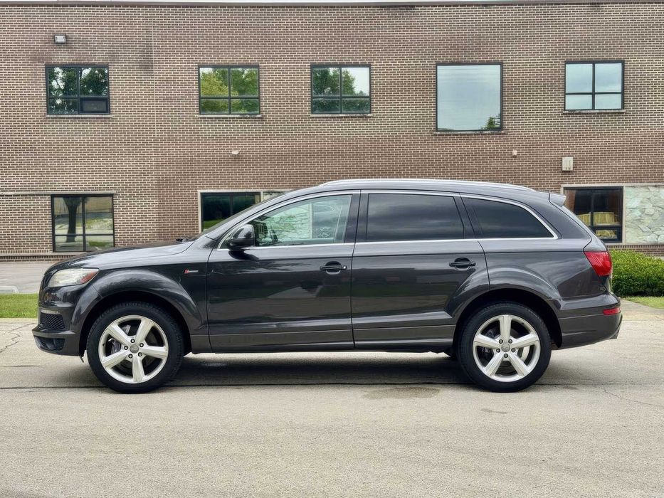 Audi Q7      2013