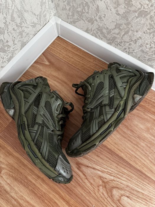 Balenciaga runner